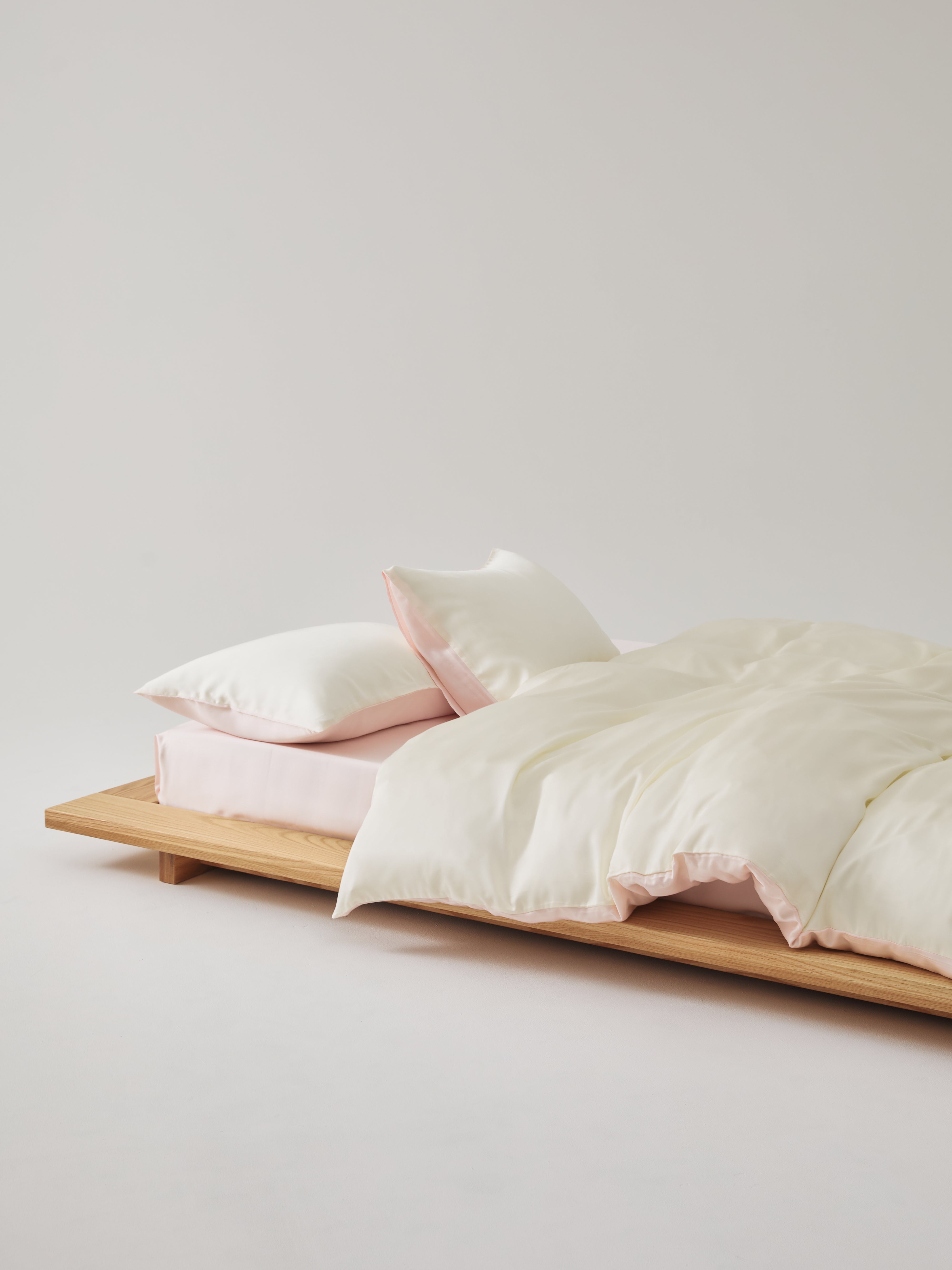 Jordbærmælk — 60s TENCEL™ Lyocell Bedding Set