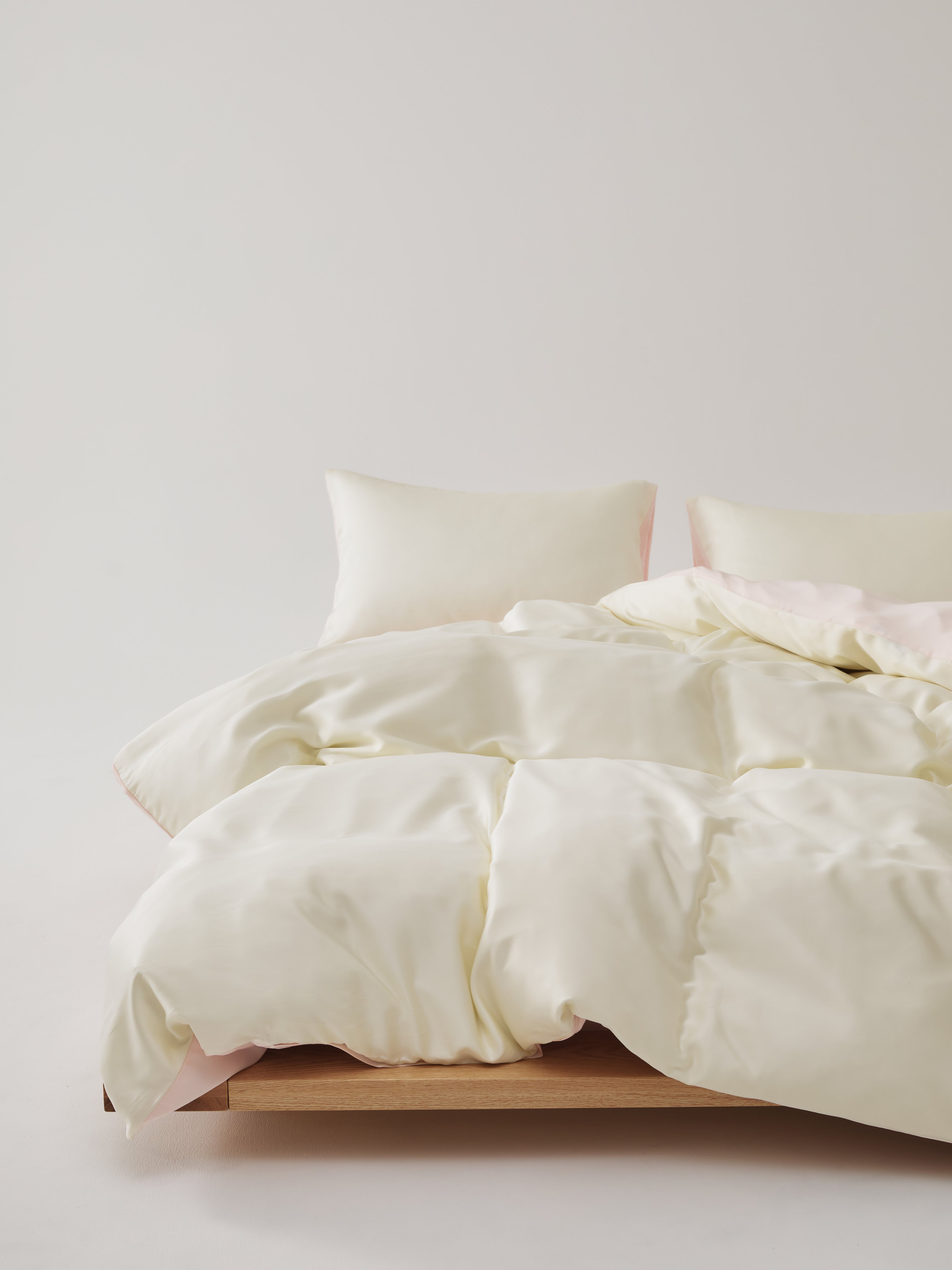 Jordbærmælk — 60s TENCEL™ Lyocell Bedding Set
