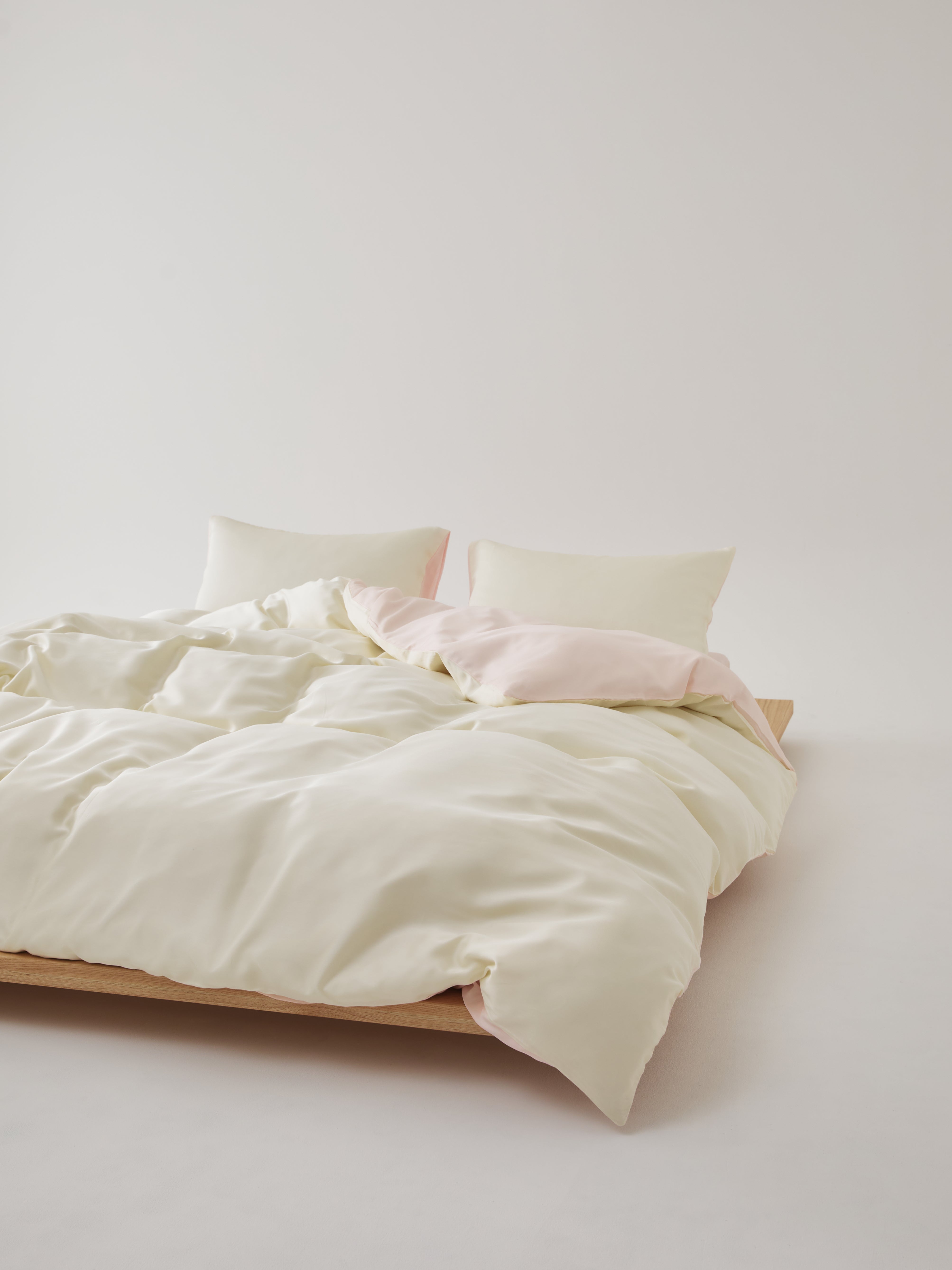 Jordbærmælk — 60s TENCEL™ Lyocell Bedding Set